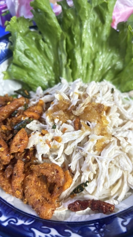 คาร์เทียหมี่ไก่ฉีก