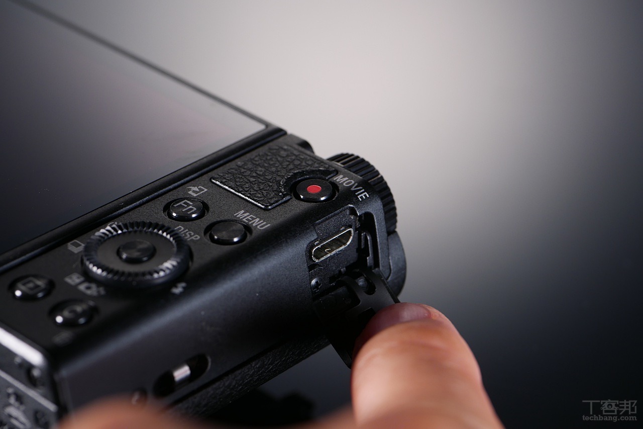 世界最輕巧，28 倍變焦的掌中長砲 Sony DSC-HX99 實拍評測