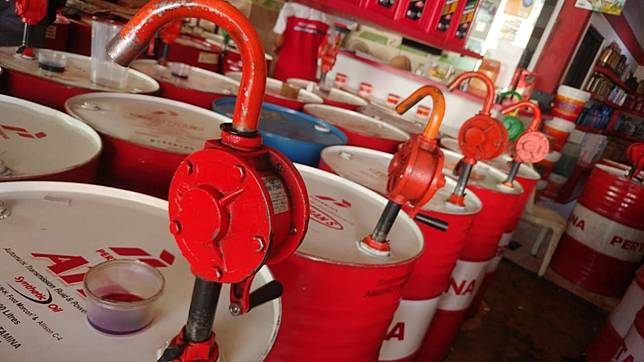 Toko Ini Menjual Oli Drum yang Harganya Lebih Murah Dari Toko Ini Menjual Oli Drum yang Harganya Lebih Murah Dari
