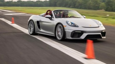 16歲華裔女高生駕駛Porsche 718 Spyder，打破S型連續繞錐最速世界紀錄