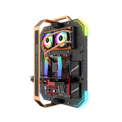 擁有極大的理線空間 高強度的開放式電競機箱 無指向性結構設計 高強度鋁合金提把