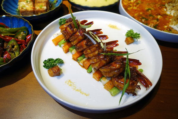 不糾結清粥小菜，台北ATT 4 FUN清粥小菜，正餐宵夜都有賣(含不糾結清粥小菜訂位、價位、包廂資訊)