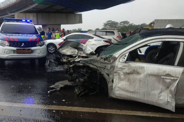 Empat Mobil Terlibat Kecelakaan di Tol Tangerang, 1 Orang Tewas