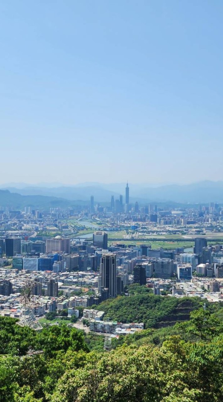 跟胡一起運動，一起玩～健身｜爬山｜潛水｜攀岩｜羽球｜桌球｜自由潛水，想玩什麼都來！