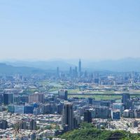 跟胡一起運動，一起玩～健身｜爬山｜潛水｜攀岩｜羽球｜桌球｜自由潛水，想玩什麼都來！
