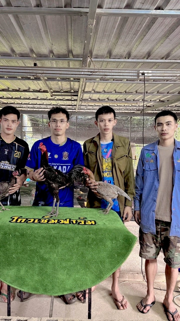 ซุ้ม_เด็กเหียงค่อม