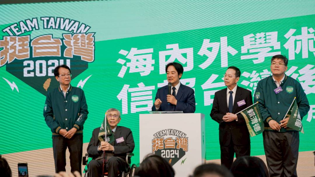 [討論] 好了啦！2000學者都挺賴皮了