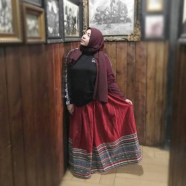 10 Gaya Hijab Keren Untuk Cewek Berbadan Curvy