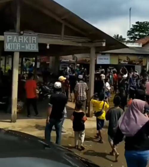 Wisata Cikoromoy Ditutup Viral Warga Demo Buka Buka Okezone Com Line Today