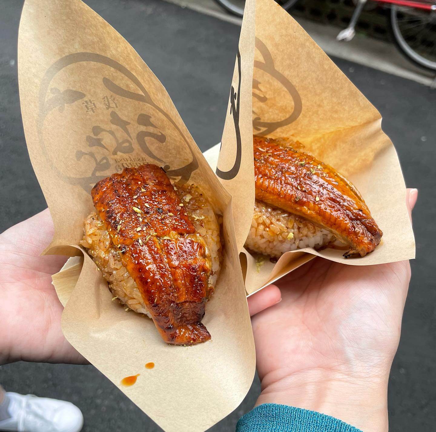 淺草銅板美食 鰻魚飯糰