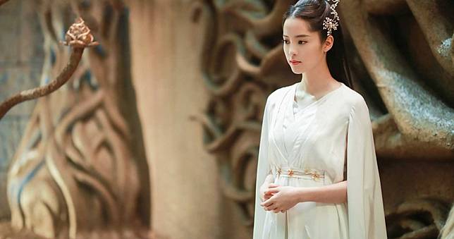 歐陽娜娜想打耳洞　歐陽龍「為這原因」下令：這輩子都不准