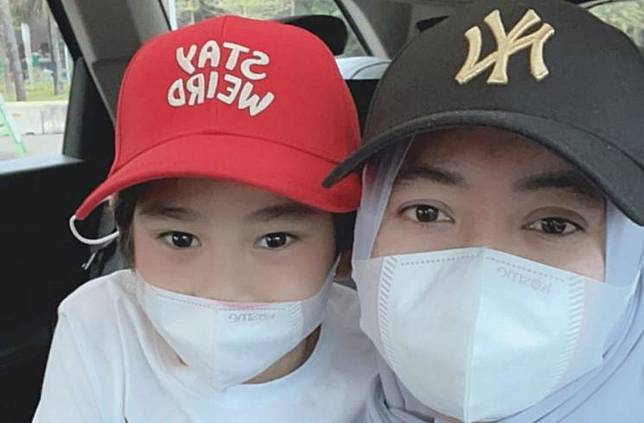 Mbak Lala dan Rafathar (Instagram/shela_lala96)