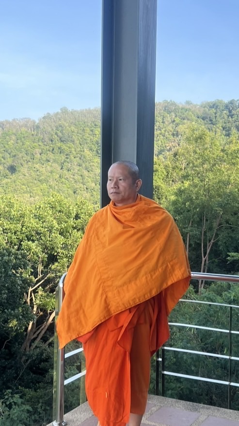 ศิษยานุศิษย์หลวงปู่มาร์คส่องโลก