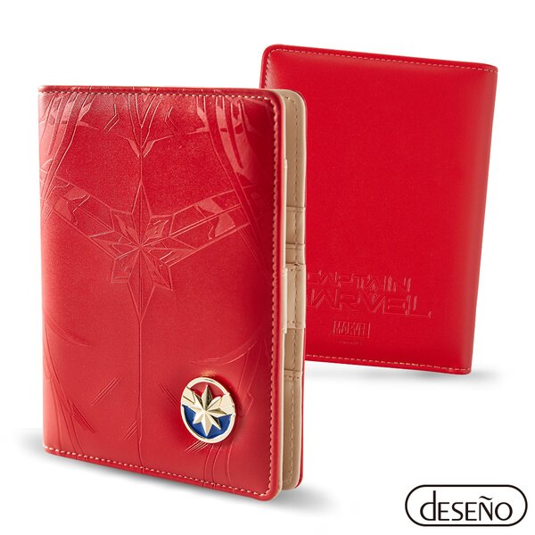 【加賀皮件】DESENO Marvel 漫威英雄 胸甲浮雕護照夾 驚奇隊長 B1135-0009