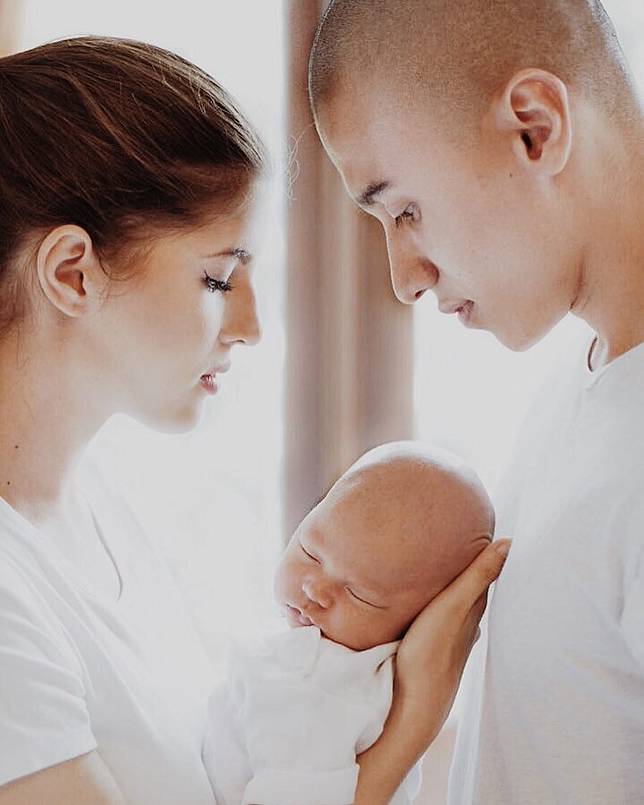 12 Foto Keluarga Seleb yang Jadi Inspirasi Foto Keluarga Kecilmu