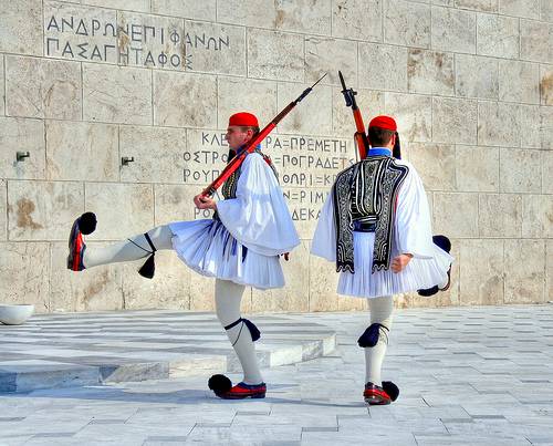 Unik, 6 Seragam Militer Dari Berbagai Negara Ini Kocak Banget! Kira-Kira Teroris Takut Ngga Ya?