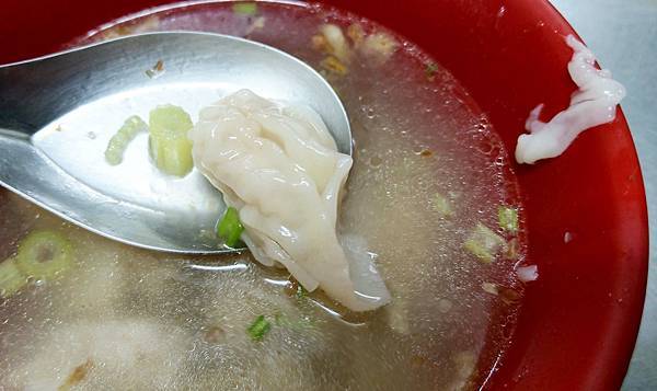【基隆美食】兩利餛飩大王-只有在地人才知道！沒有招牌超級低調爆推美食小吃店