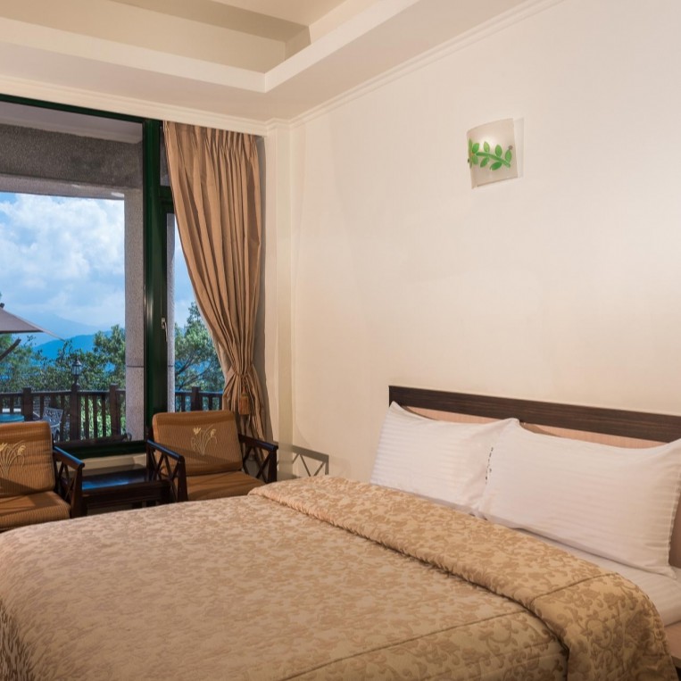 南投 清境 以馬內利 玉檀香景觀4人房 住宿券 早餐 下午茶【蝦幣回饋】