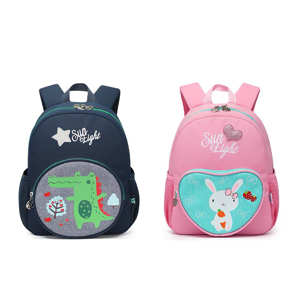 商品特色： 1. 大容量收納空間、分隔設計（輕鬆裝下孩子的衣服、水杯、書本） 2. 多口袋設計（副拉鏈口袋/雙主拉鏈口袋） 3. 全層透氣背墊（加厚減震，透氣散熱，舒適緩壓） 4. 防滑胸扣設計（可調