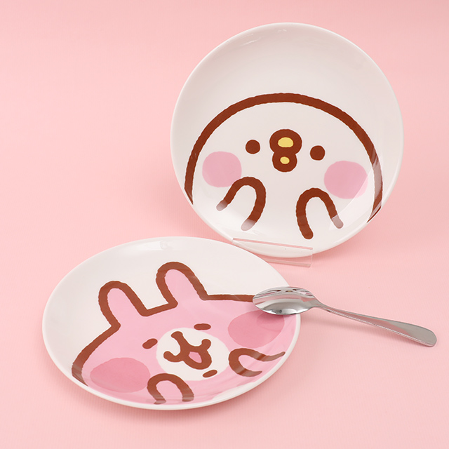 卡娜赫拉 正版授權超人氣卡娜赫拉小動物陶瓷餐盤，彩色印刷精緻可愛。可作為輕食、點心盤，為生活增添活潑療癒氣息。
