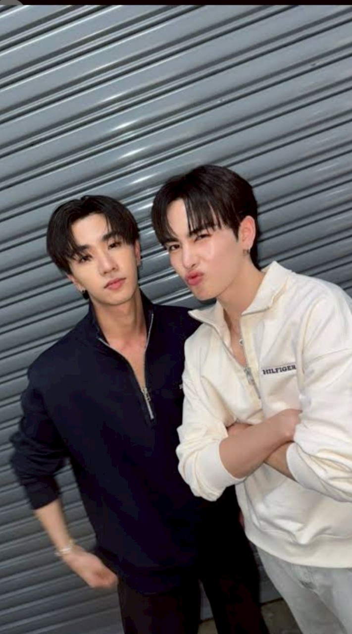 ด้อม เพิร์ธ แซนต้า🐯🐶