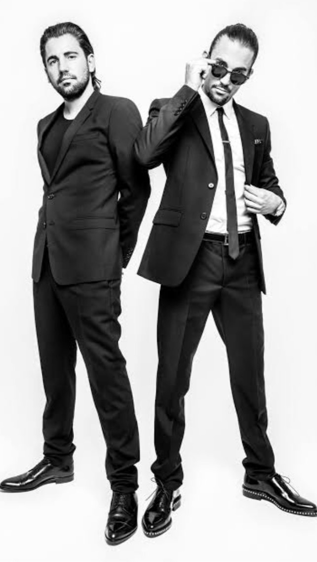 Dimitri Vegas & Like Mike Smash The House