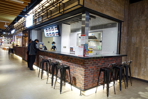 新高軒台北-南港車站環球美食街美食，新高軒咖哩南港店，新高軒咖哩南港店菜單，台北南港Global Mall環球購物中心適合一個人吃飯的餐廳