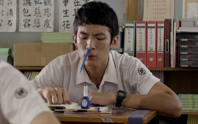 Deretan Kelakuan Nyeleneh di Kelas yang Nggak Disukai Guru, Tapi Paling Bikin Kangen Sekolah. Sahabat Trivia Pernah Ngelakuin yang Mana Aja Nih?