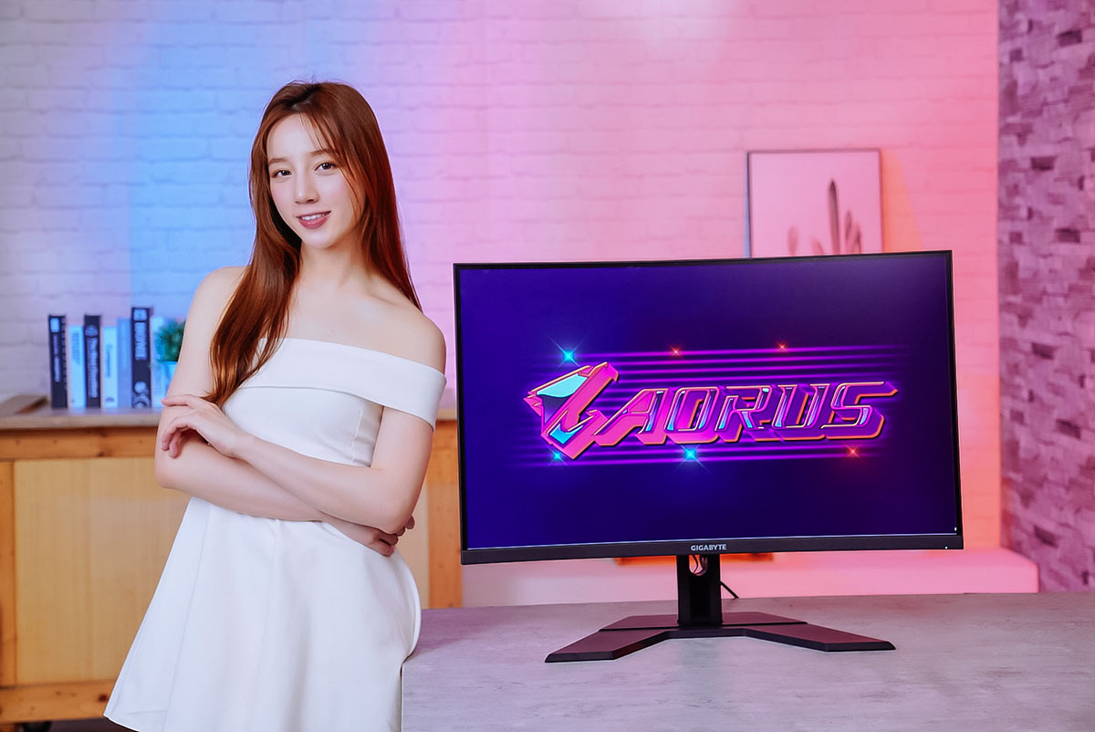 GIGA G32QC 165Hz 極速HDR 電競螢曲面幕，1ms 超快反應，OSD Sidekick 強大操控力