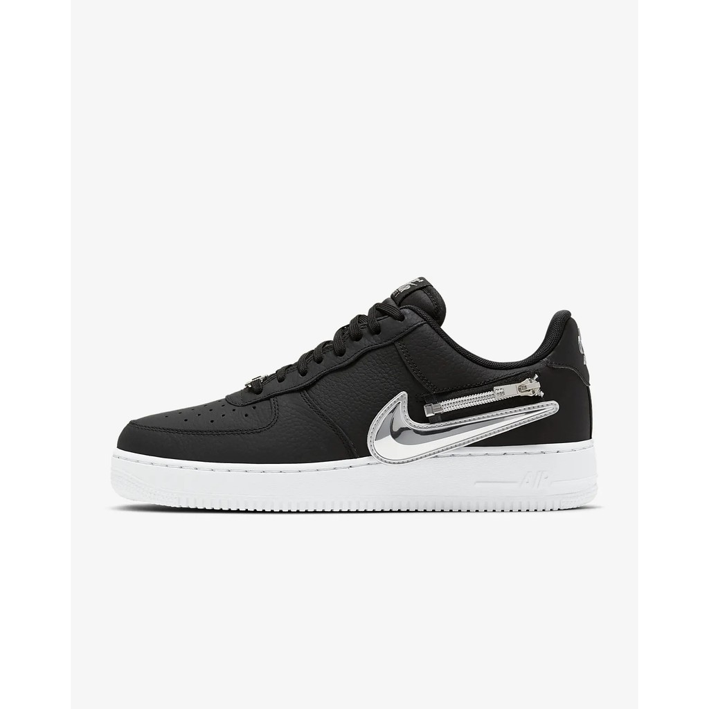 【版型：正常】NIKE AIR FORCE 1 '07 PRM 銀勾 拉鍊 黑色型號：CW6558001∆下單後隔天寄(假日未出貨)，若有其他問題會私訊告知，請您留意訊息喔～∆寄出後2-3天到貨，超商