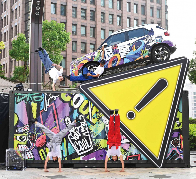 Venue的外觀年輕有型，價格也相對親民，鎖定首購族群。（圖／南陽實業提供）