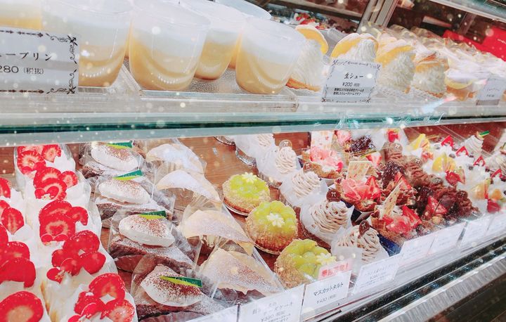 ケーキファクトリーシュー Line Official Account