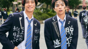 學生手冊上寫「禁止戀愛」 傑尼斯偶像吐槽母校：還以為是少女漫畫呢！