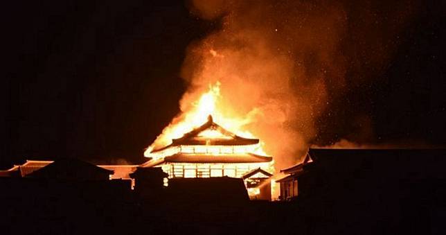 世界遺產沖繩首里城大火　3大主殿全燒成灰燼