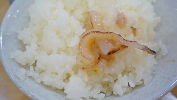 【福岡美食】天麩羅処ひらお 大名店-無料！內用生烏賊無限量免費吃到飽的天婦羅店
