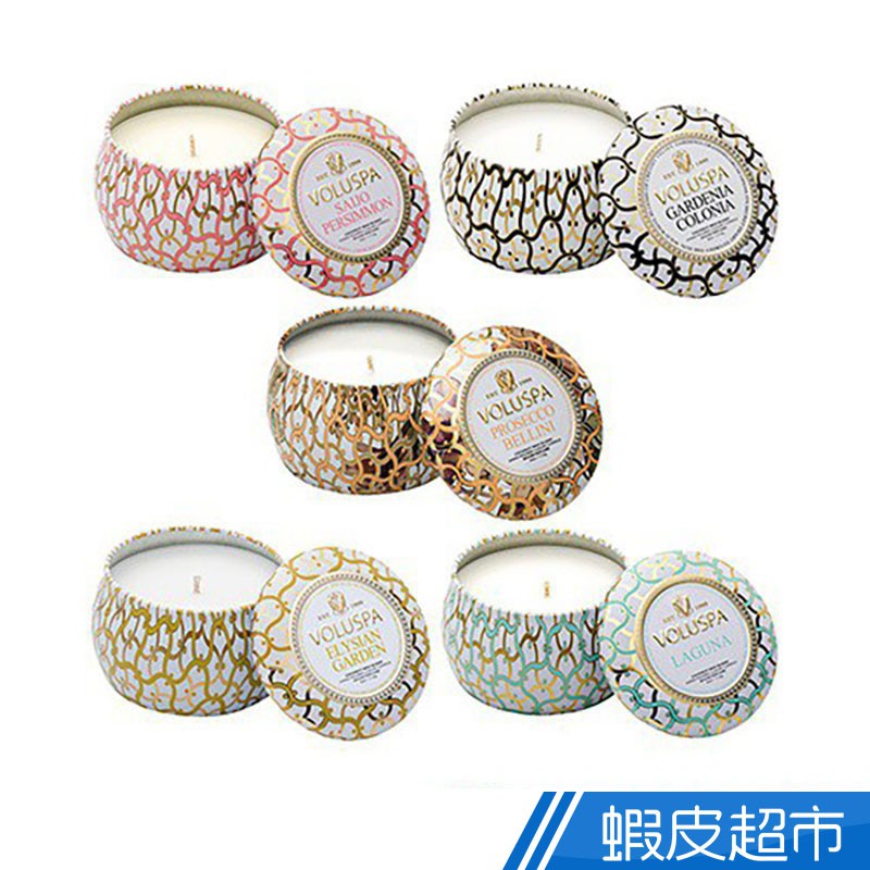 商品特色： 首次使用蠟燭持續燃燒一小時，可延長後續蠟燭使用時間，爾後點燃前將燭蕊長度修剪至0.5公分，以避免蠟燭燒不完全狀況發生，且將蠟燭放置於平穩耐熱的平台上。 香味特色： 銀色森林:銀柏、雪松木、