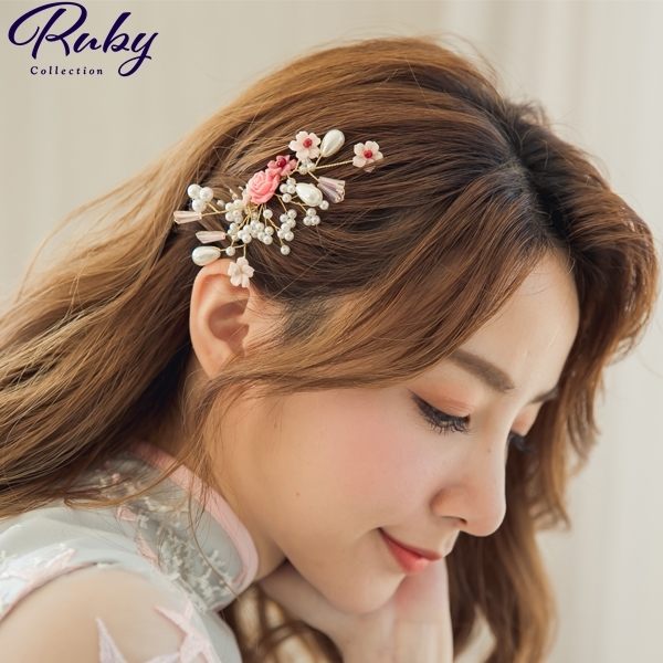 髮飾 韓國直送‧古典風珍珠花朵髮插髮梳-Ruby s 露比午茶