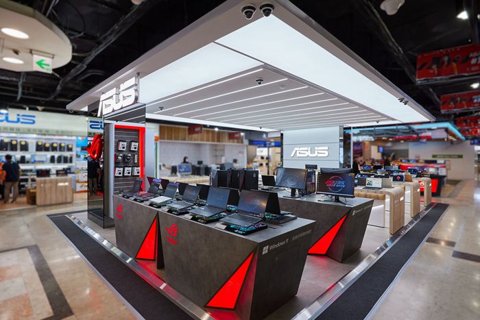 華碩台中NOVA旗艦店盛大開幕。