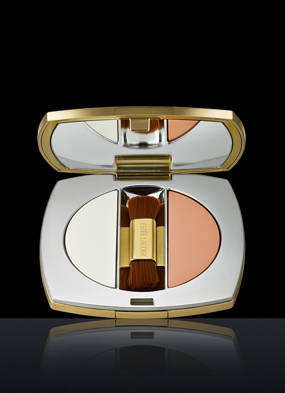 奢華頂級的遮瑕組合，可同時平撫紋路和修飾局部膚色