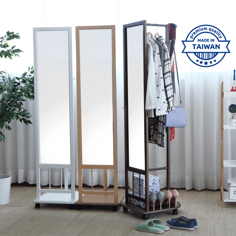 全身鏡子可移動式收納櫃，開放空間設計，收納一目了然，吊桿及鏡框為實木材質，質感升級！附2顆活動輪+2顆剎車輪，移動更方便！鏡面完美比例，讓您照的到全身，100%台灣製造，品質有保障！