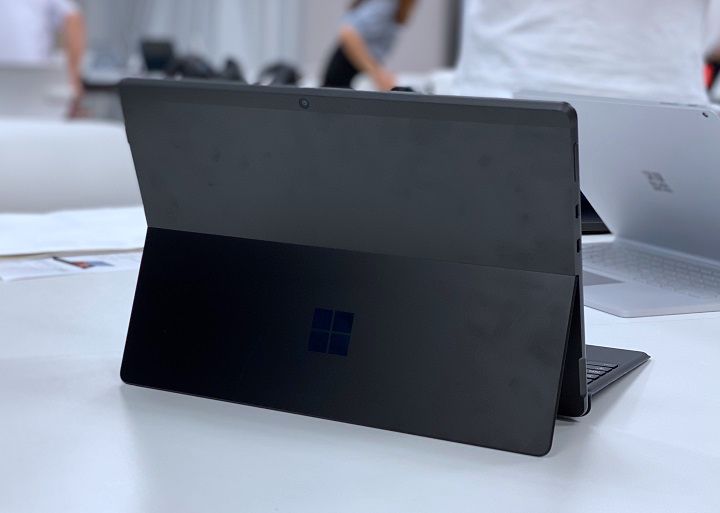 Surface Book 3 最高規格 12 萬，Surface Pro X 與 Surface Go 2 也在台灣上市