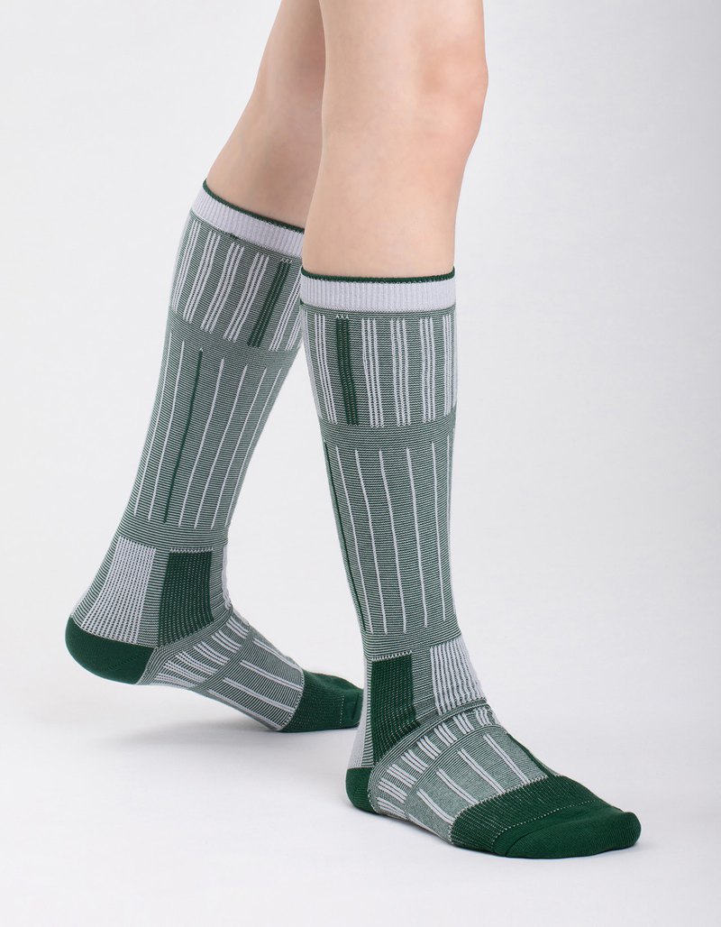 ∟襪長：29.5cm ∟腳底：22～24cm 早起跑步也跟去，市場買菜也跟去，上班來不及也跟去，因為✦你最迷人∴