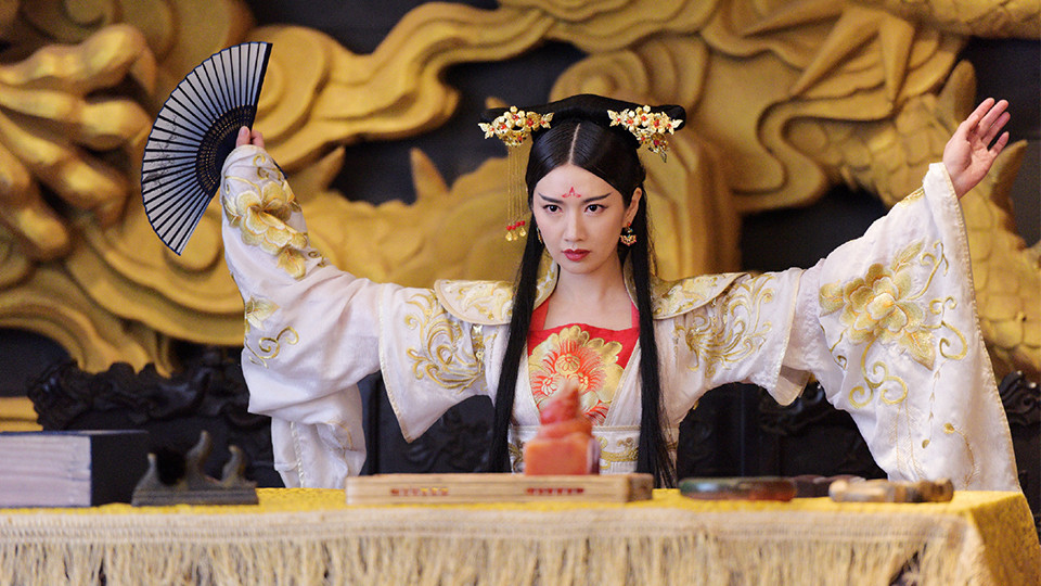 《以家人之名》演員古裝vs時裝：苑冉(賀梅)《傾世妖顏》