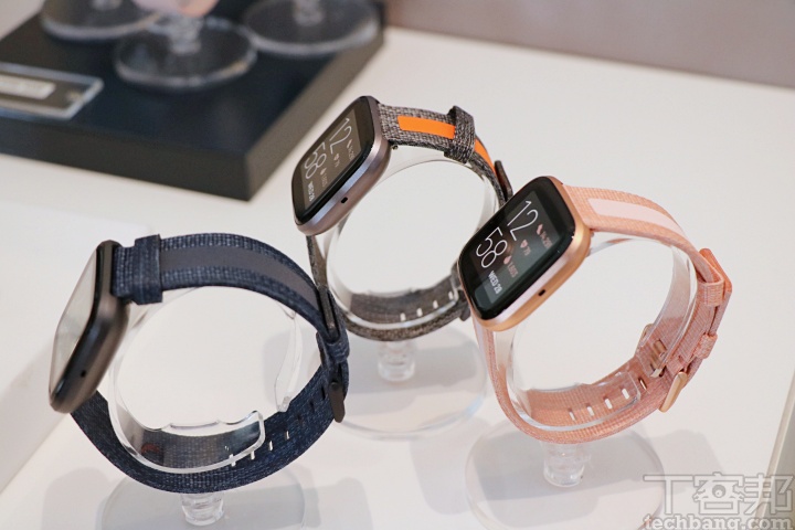 幫你的睡眠評分！Fitbit Versa 2 提供全新睡眠分數與智慧喚醒功能，十月底上市、售價 7290 元起