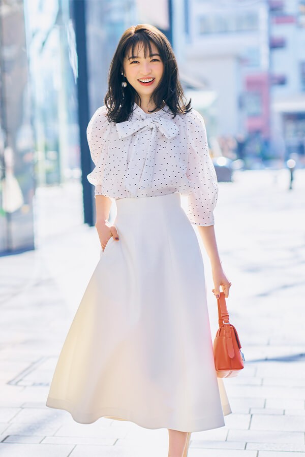 6/1のコーデ＞全身白でまとめた好印象MAXの初夏コーデ（美人百花.com）