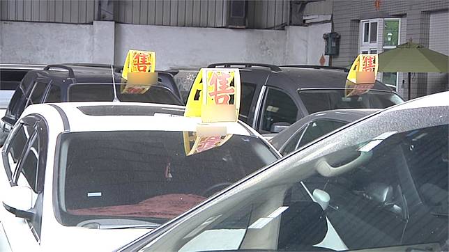 背が高い更新夜明けに中古車6 月シェード過剰個人