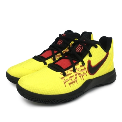 包覆中底的鞋紋圖案能維持抓地力 ZoomAir氣墊提供緩震效果 覆蓋前足的彈性束帶能穩定足部