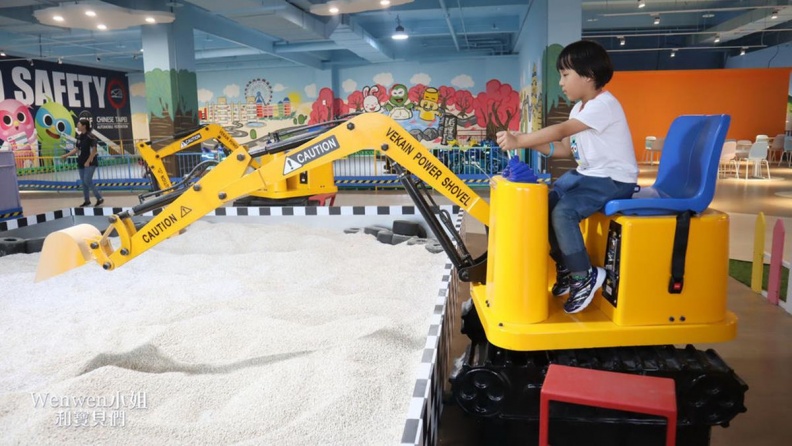 爸媽周末免煩惱！台中10大最強親子景點：破千坪室內樂園、免門票小小駕訓班