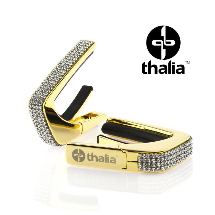 #Thalia #Capo #鍍金 #鍍鉻 #黑鍍鉻 #施華洛世奇 #水晶鑲嵌 #吉他移調夾Thalia Capo品牌： ThaliaThalia由2010年開始，旨在發明更好用且更美觀的移調夾，經歷