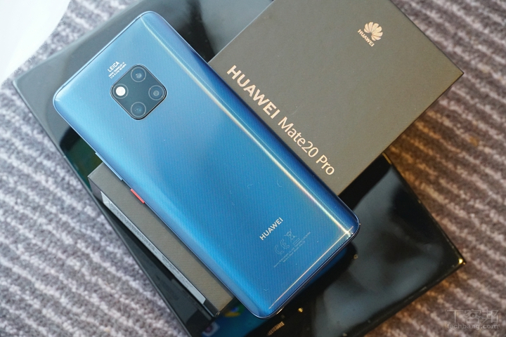 HUAWEI Mate 20 Pro 開箱、跑分測試簡單玩